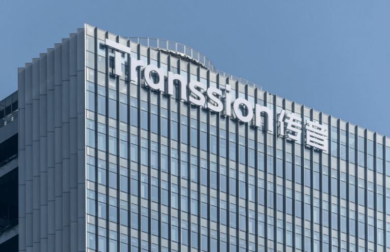 定州市举办爱心爸妈与留守困境儿童结对关爱仪式